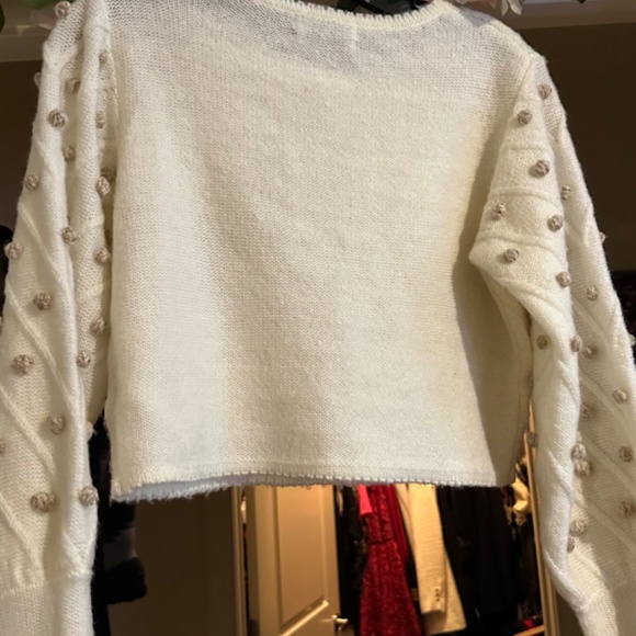 Urban Outfitter Crop Sweater - Picture 6 of 6